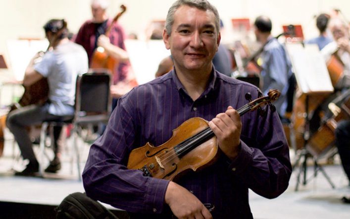 Как скрипач из Кыргызстана покорил Мексику, которая стала для него вторым домом